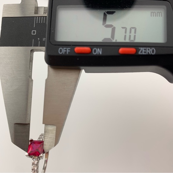 RUBY RING PRINCESS CUT 925 Sterling Silver CZ Size 6 Lab Created JULY birthstone - Picture 8 of 12